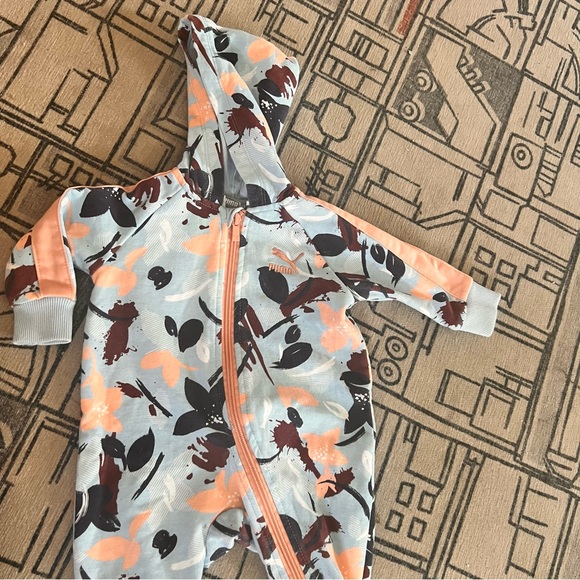 Puma baby one piece hoodie romper - Picture 1 of 8